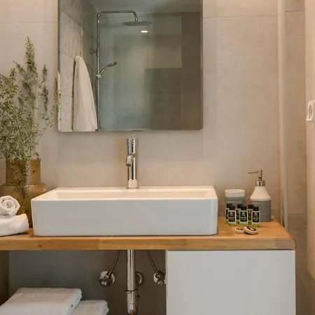 Villa Nirvana - Unalome